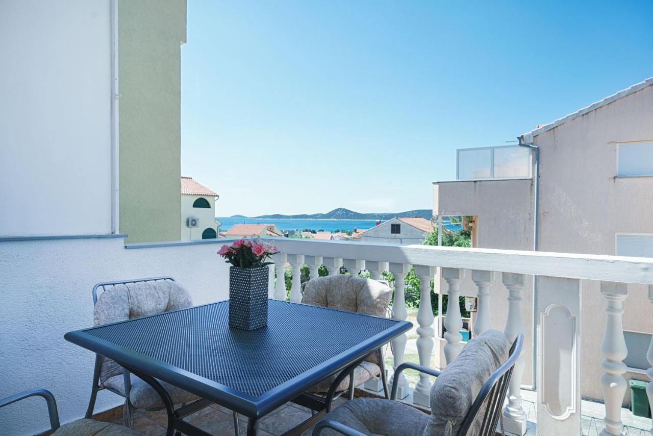 Apartmani Krizanovic Vodice Extérieur photo