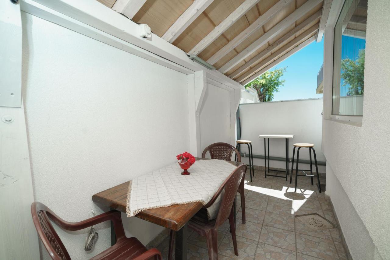 Apartmani Krizanovic Vodice Extérieur photo