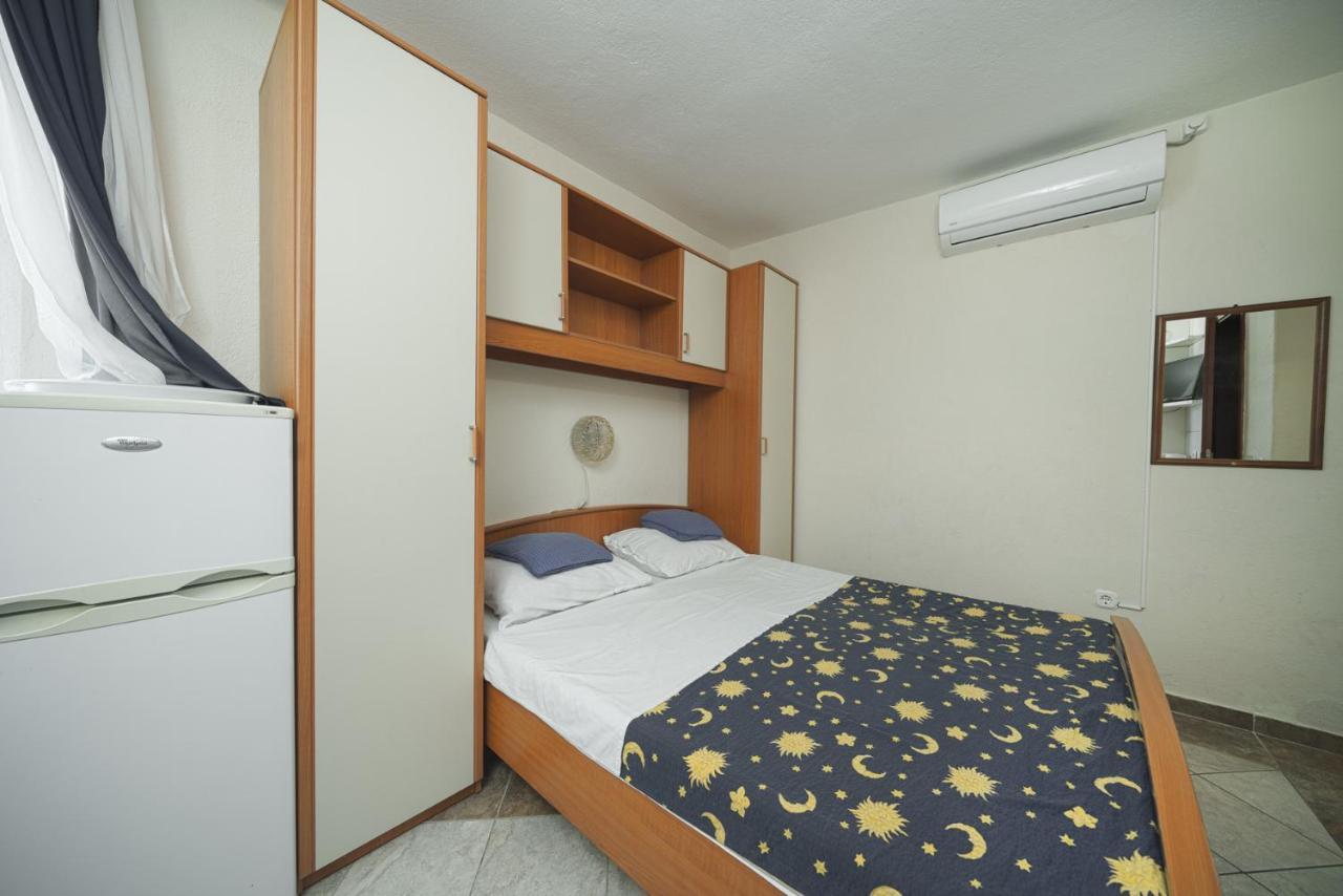 Apartmani Krizanovic Vodice Extérieur photo