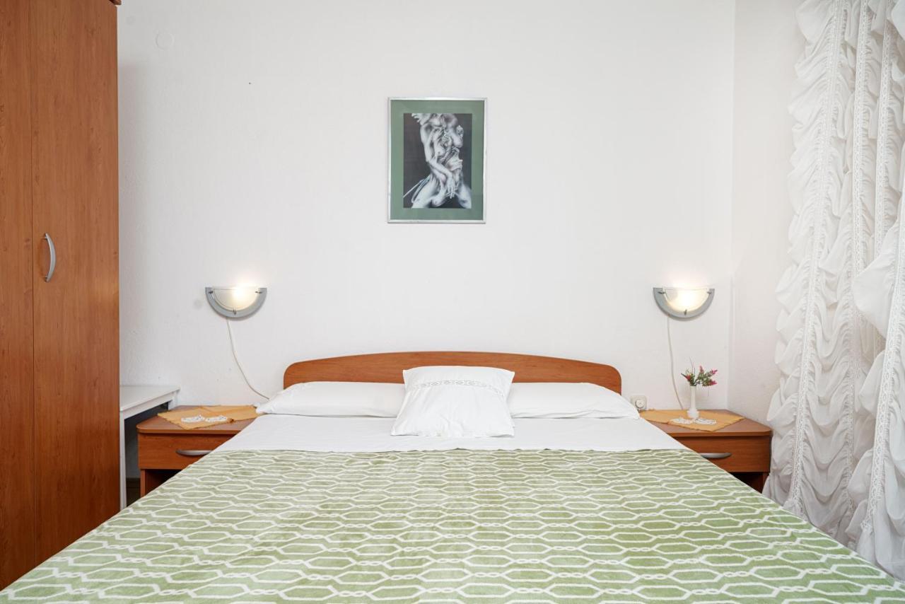 Apartmani Krizanovic Vodice Extérieur photo