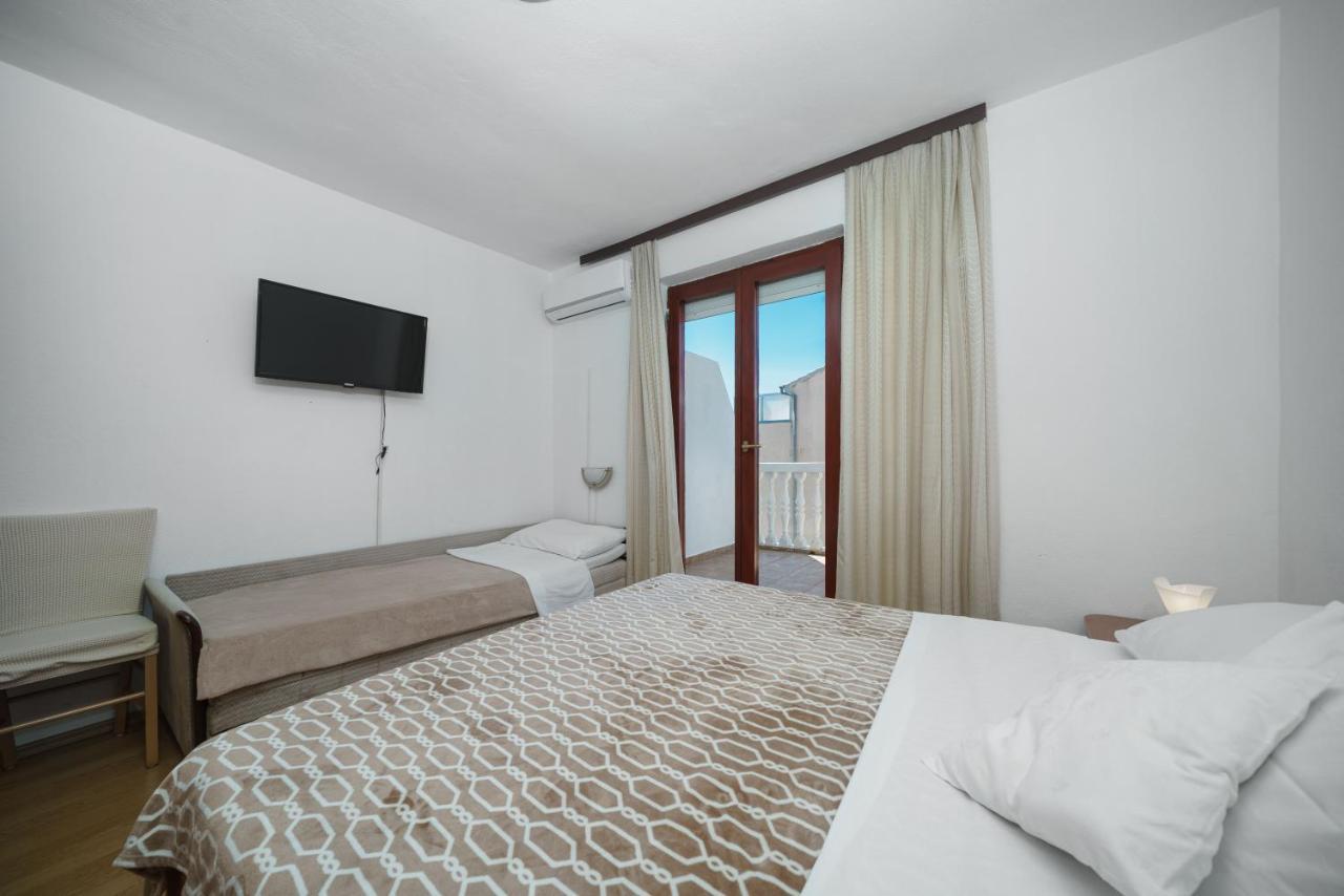 Apartmani Krizanovic Vodice Extérieur photo