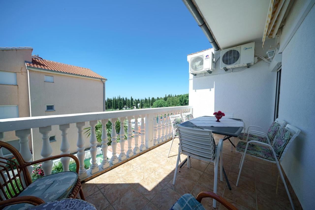 Apartmani Krizanovic Vodice Extérieur photo