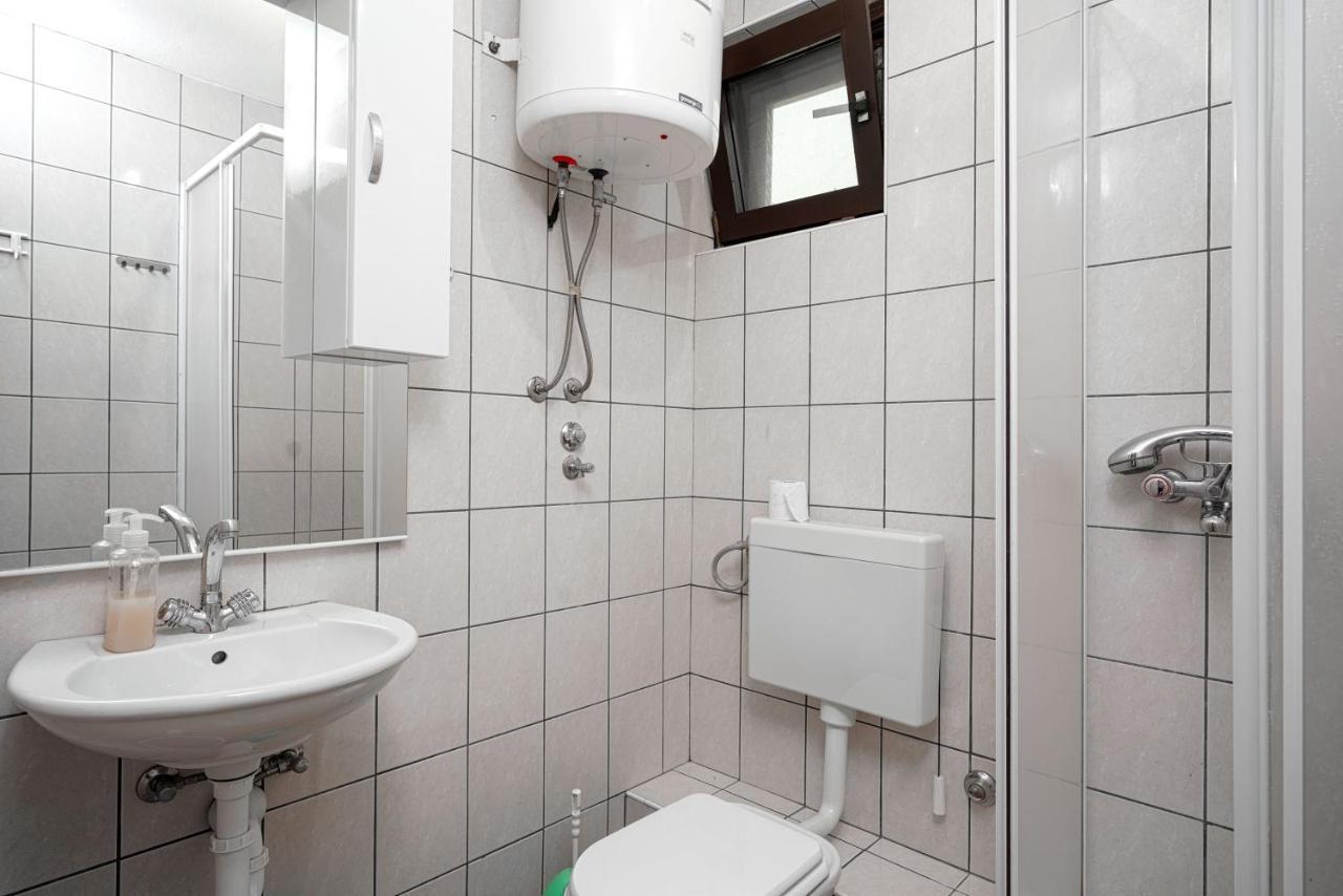 Apartmani Krizanovic Vodice Extérieur photo