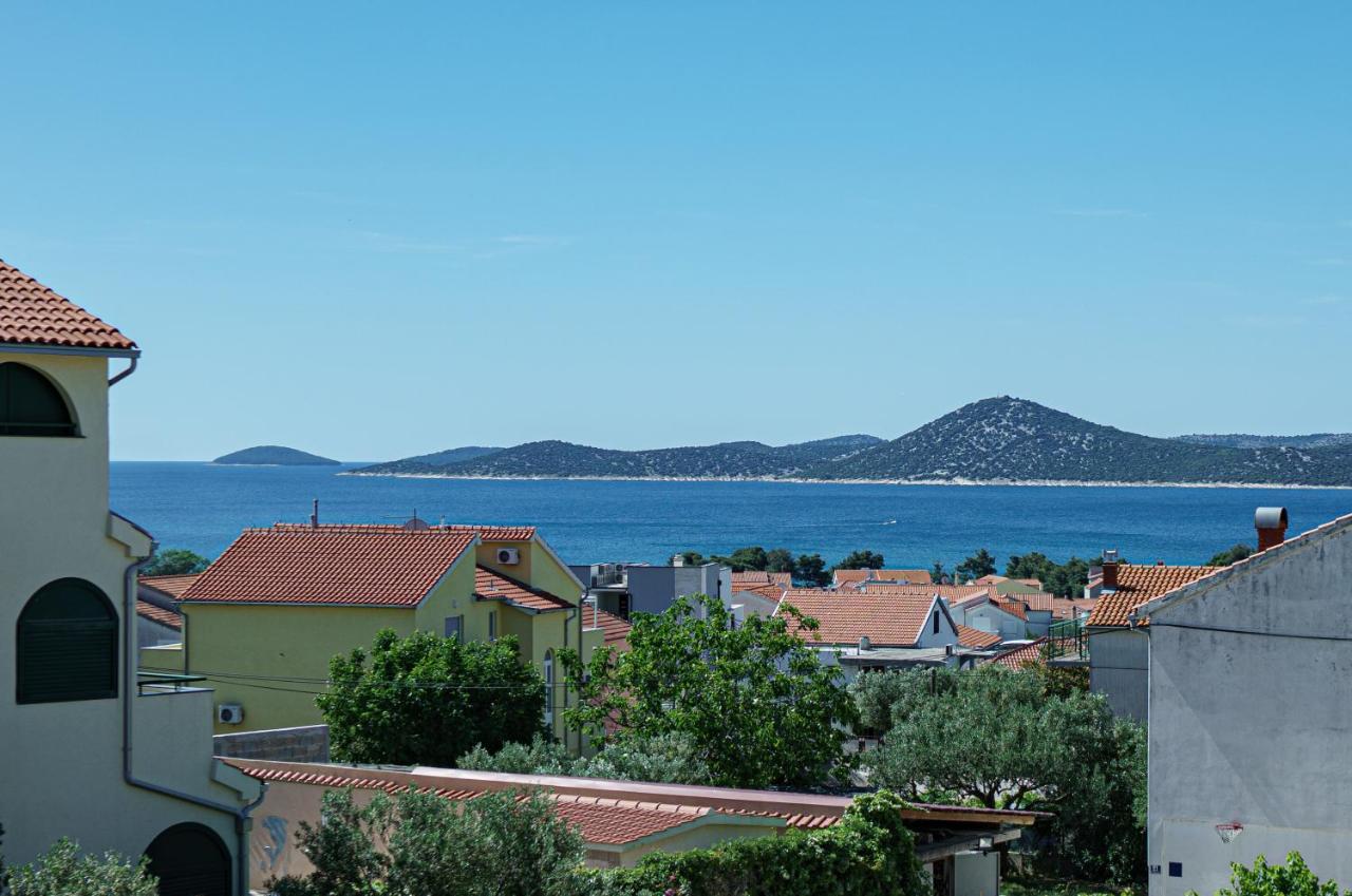 Apartmani Krizanovic Vodice Extérieur photo